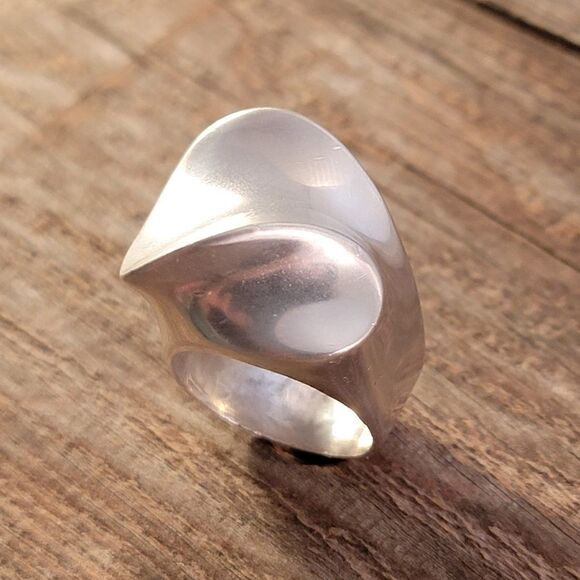 Sterling Contemporary Sculptural Waves Statement Ring - Picture 4 of 13